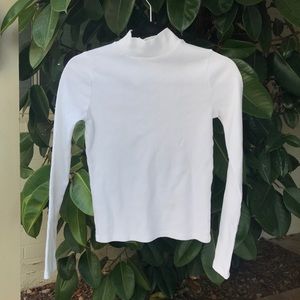 Brandy Melville turtle neck